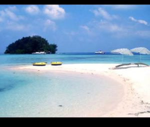 Pulau macan Beach